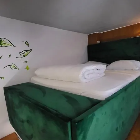 Apartman Bela 1 *